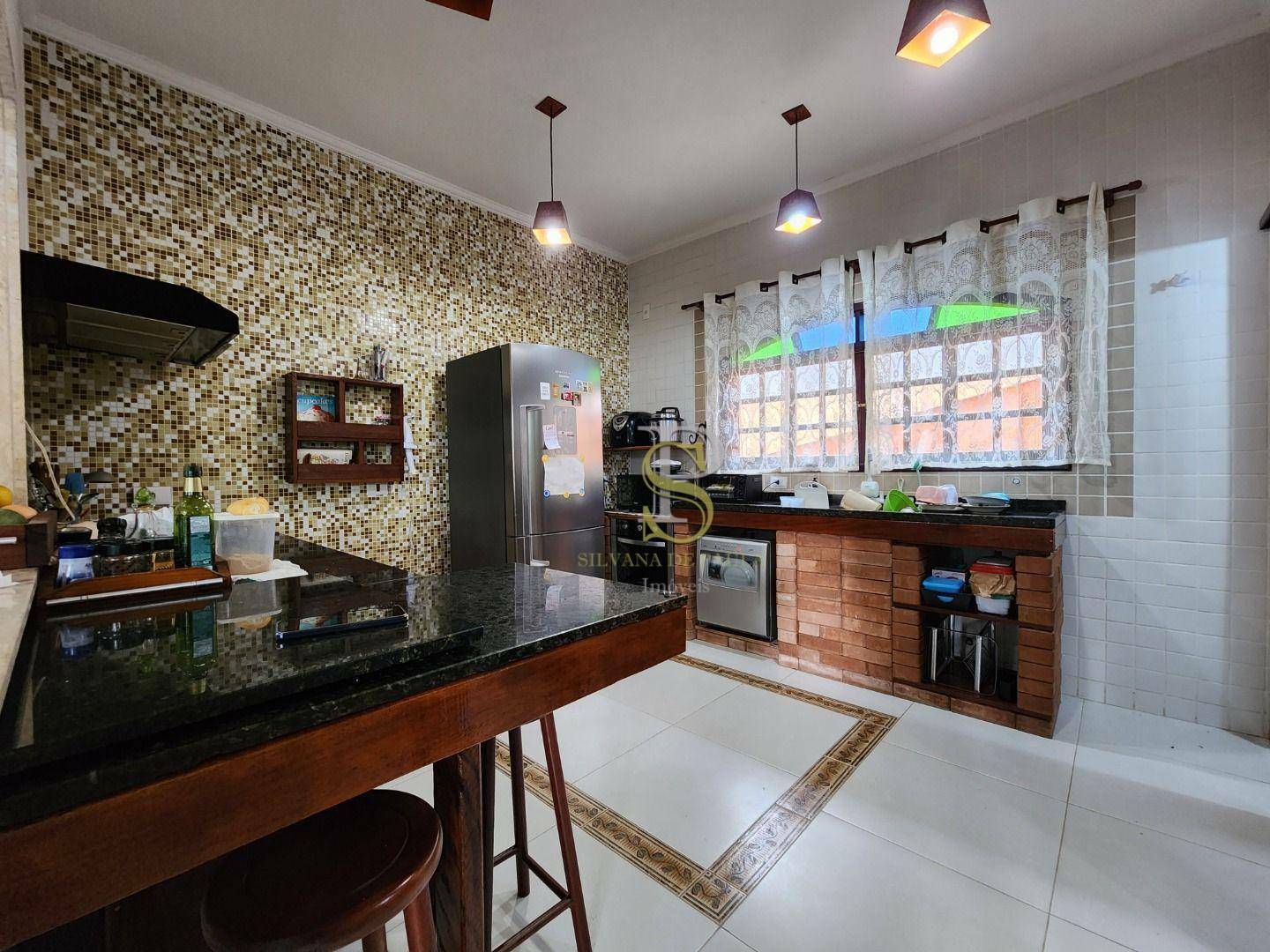 Casa de Condomínio à venda com 4 quartos, 320m² - Foto 17