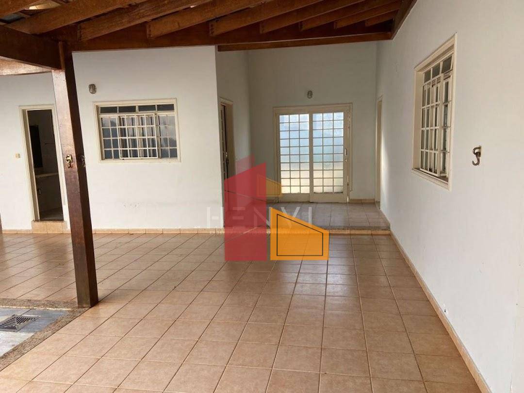 Casa à venda com 4 quartos, 241m² - Foto 4