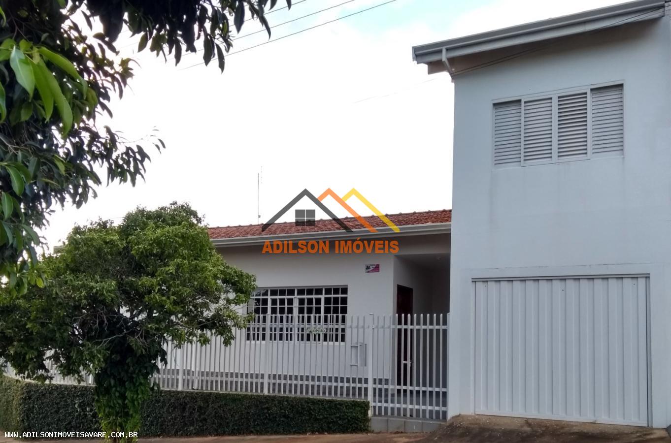 Casa à venda com 3 quartos, 180m² - Foto 2