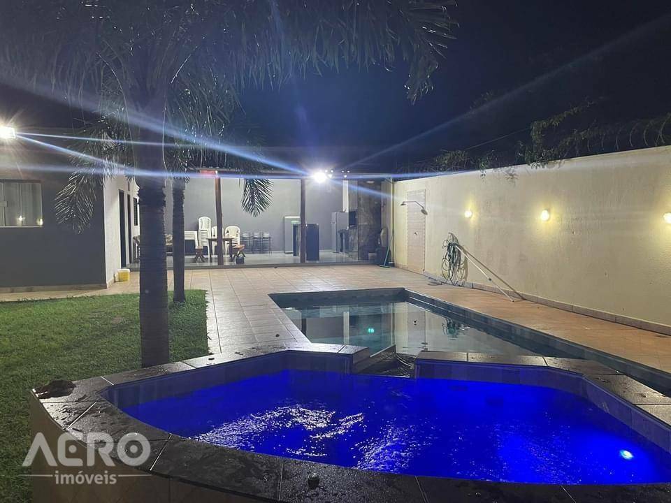 Casa de Condomínio à venda com 2 quartos, 200m² - Foto 1