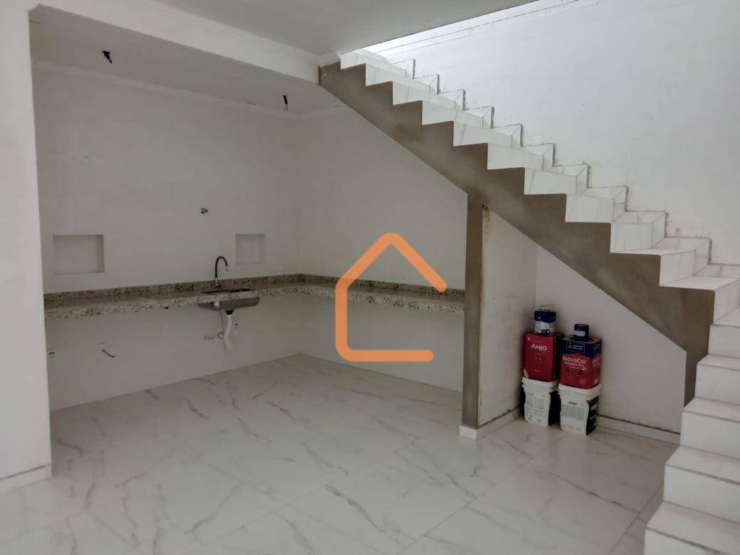 Casa à venda com 3 quartos, 151m² - Foto 8