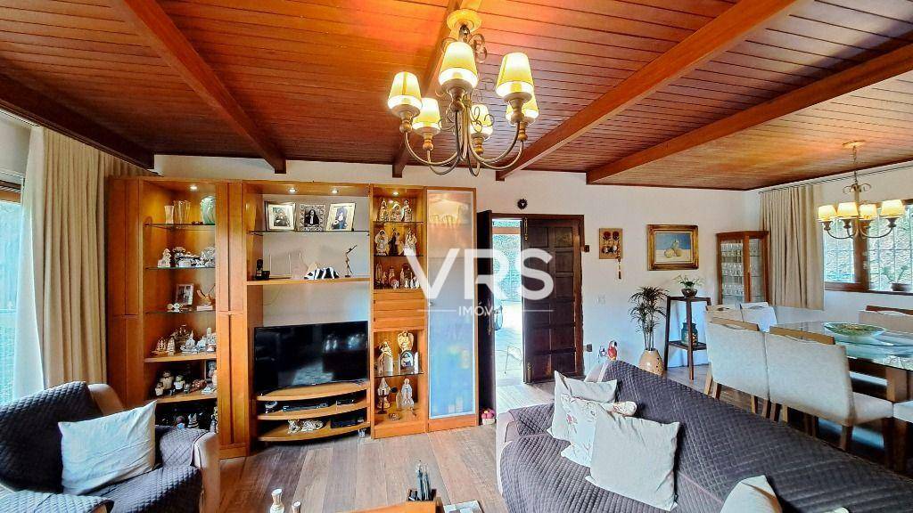 Casa à venda com 4 quartos, 142m² - Foto 4