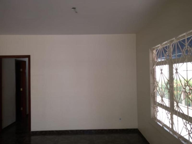 Casa à venda com 3 quartos, 220m² - Foto 18