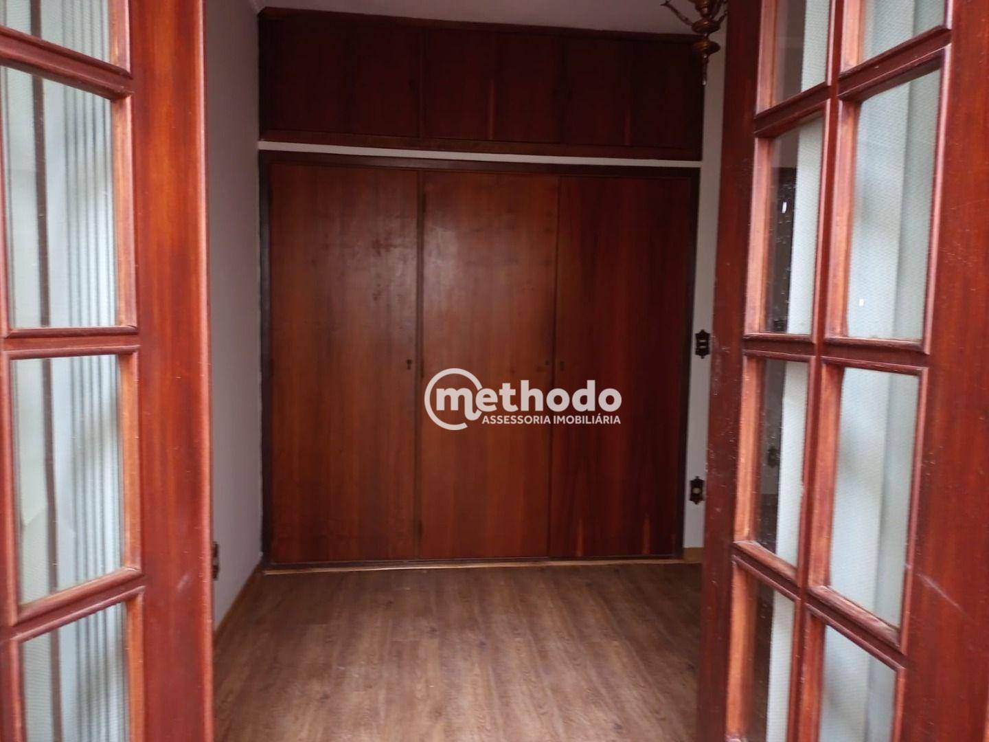 Casa para alugar com 3 quartos, 212m² - Foto 8