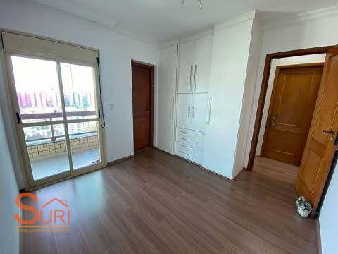 Apartamento à venda com 4 quartos, 180m² - Foto 9