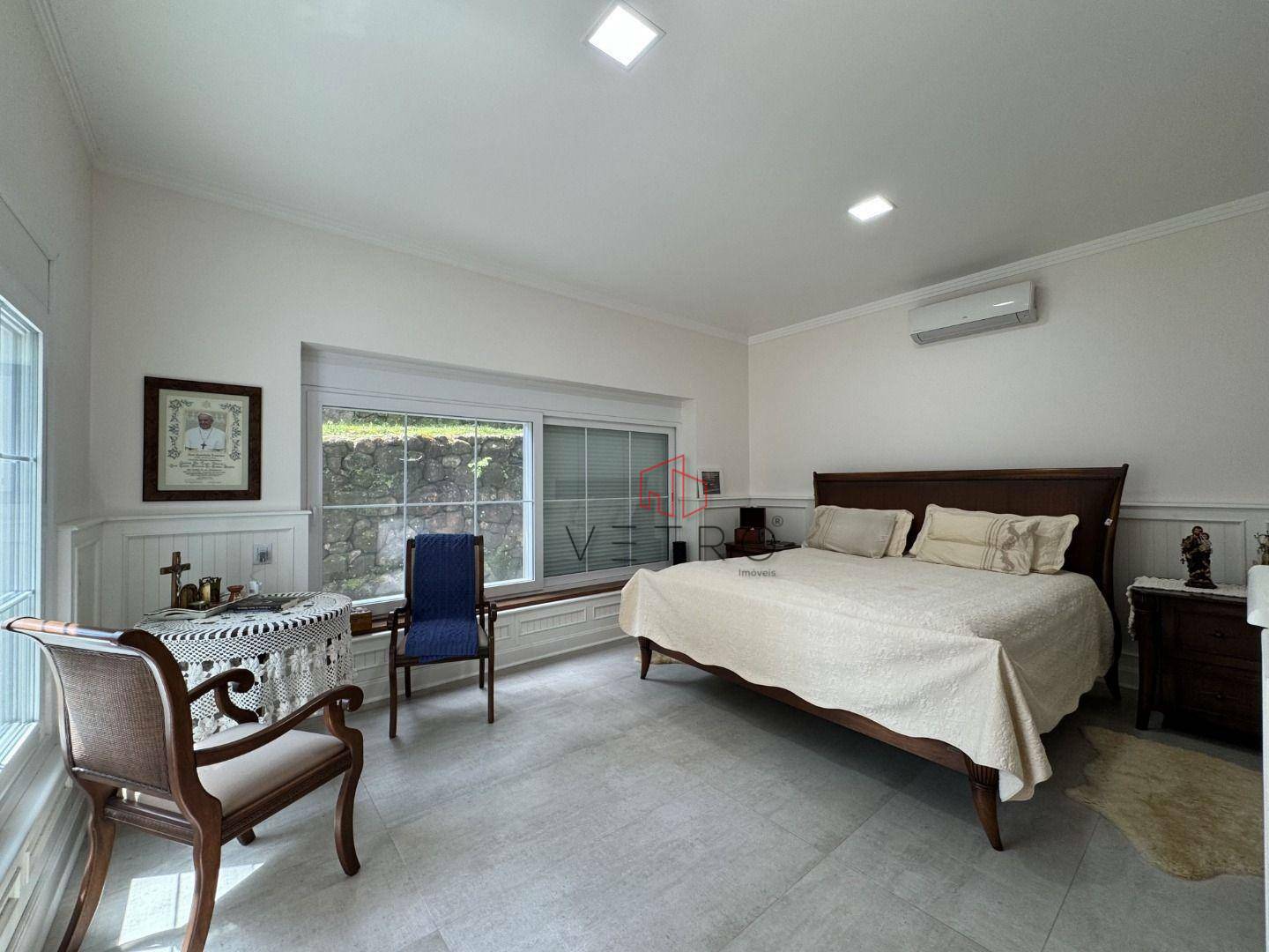 Casa de Condomínio à venda com 4 quartos, 400m² - Foto 15
