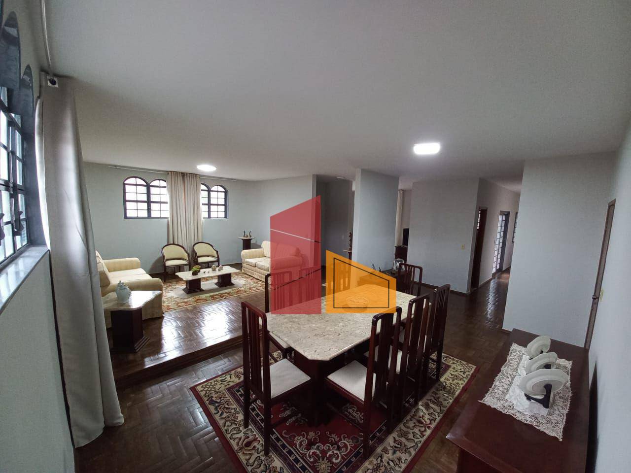 Casa à venda com 3 quartos, 253m² - Foto 6