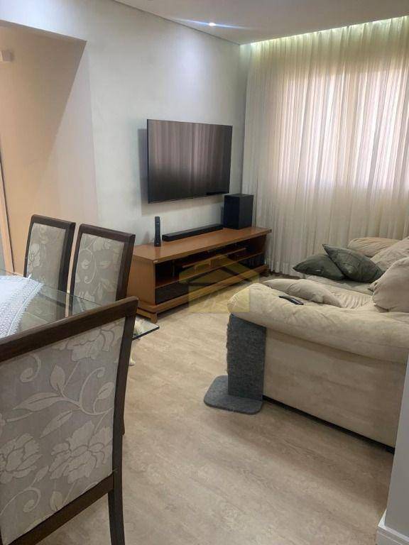 Apartamento à venda com 3 quartos, 60m² - Foto 2