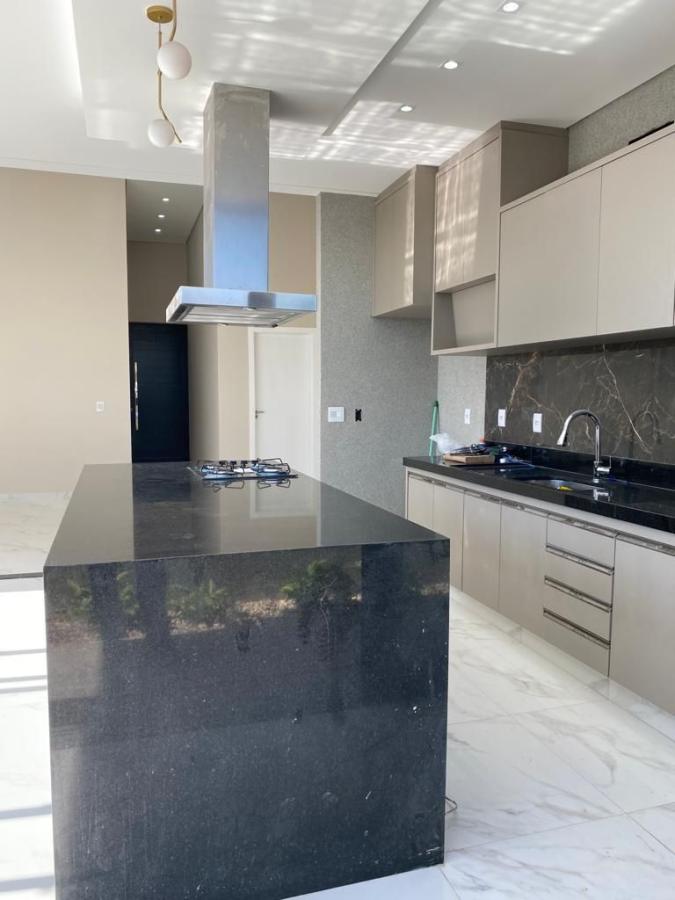 Casa à venda com 3 quartos, 163m² - Foto 8