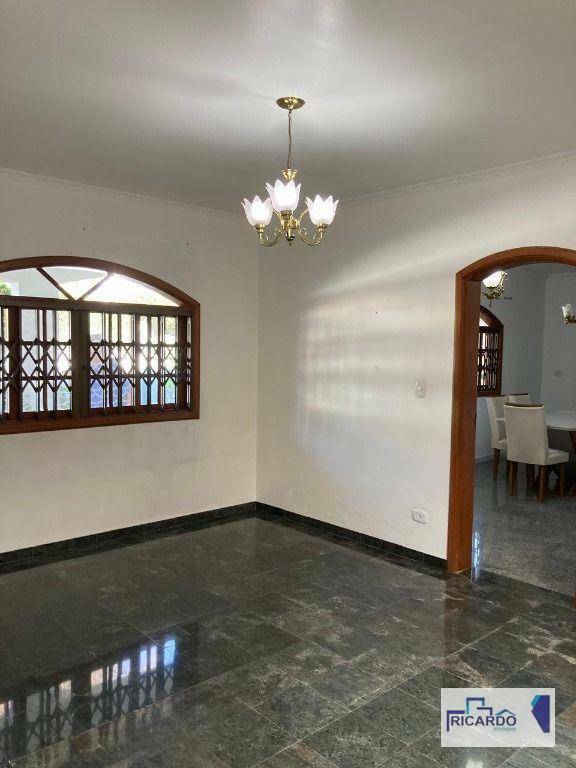 Casa à venda e aluguel com 3 quartos, 298m² - Foto 12