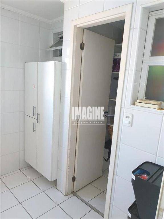 Apartamento à venda com 3 quartos, 105m² - Foto 3