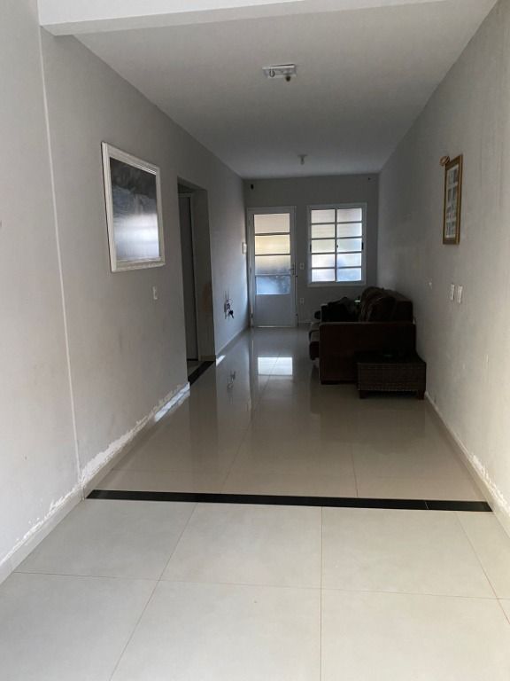 Casa à venda com 2 quartos, 150m² - Foto 4