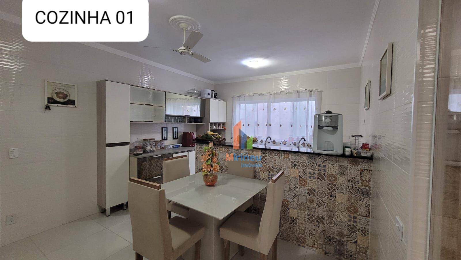 Casa à venda com 3 quartos, 180m² - Foto 4