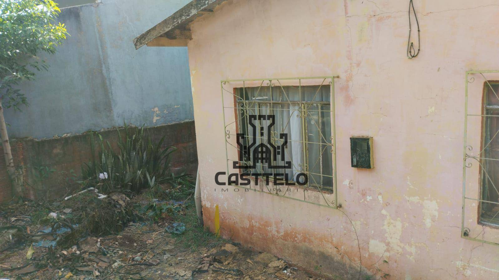 Casa à venda com 2 quartos, 70m² - Foto 2