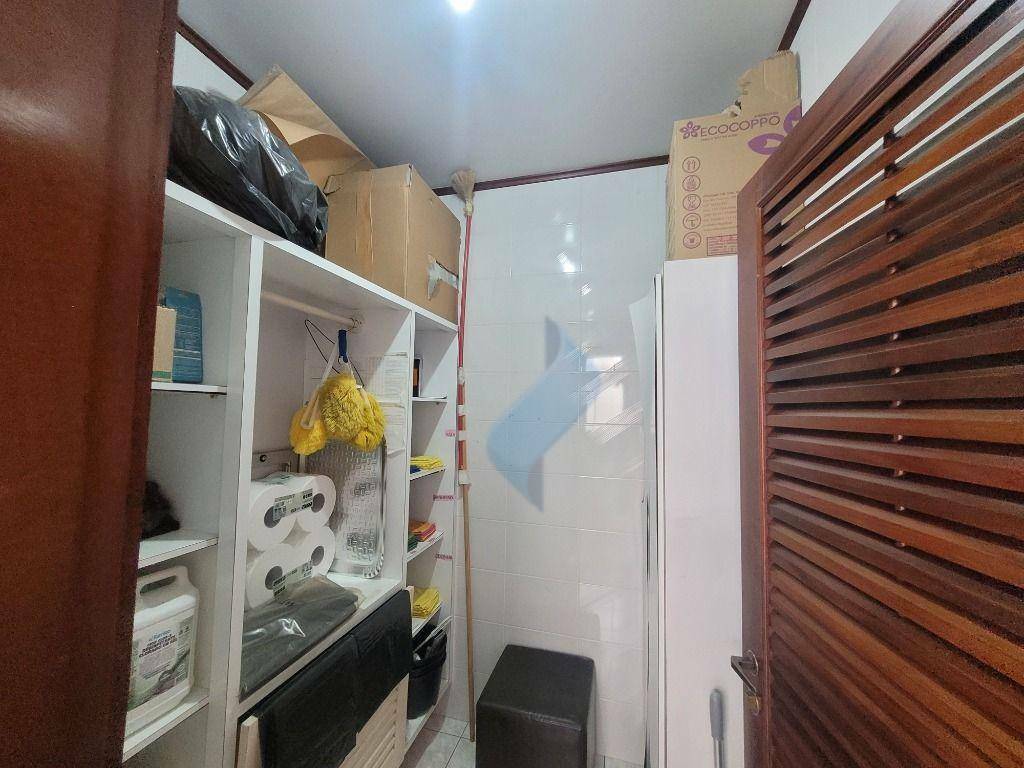 Casa à venda com 5 quartos, 609m² - Foto 9