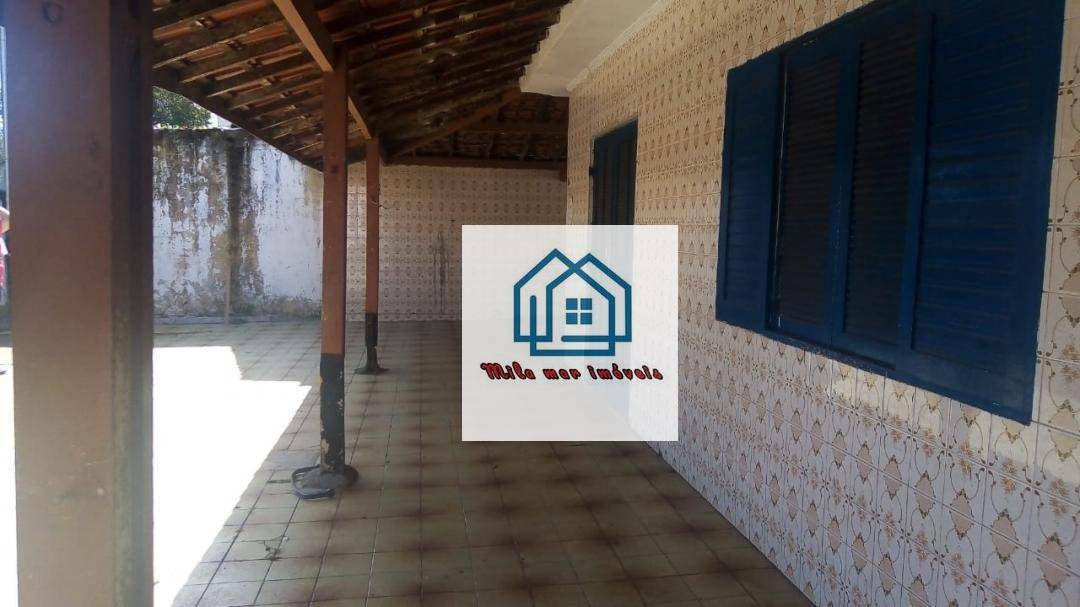 Casa à venda com 3 quartos, 300M2 - Foto 1