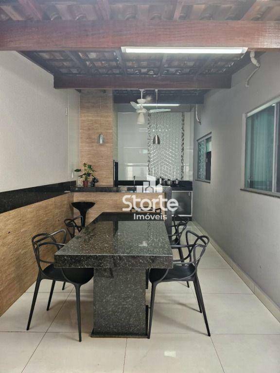 Casa à venda com 3 quartos, 166m² - Foto 3