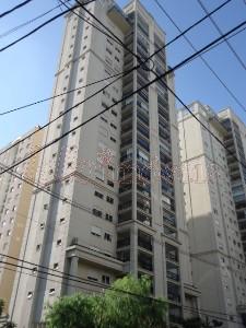 Apartamento para alugar com 4 quartos, 210m² - Foto 1