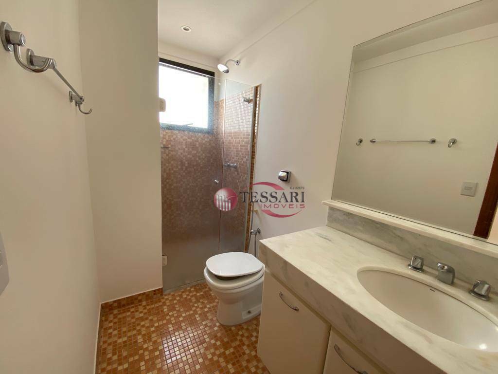 Apartamento para alugar com 3 quartos, 176m² - Foto 5