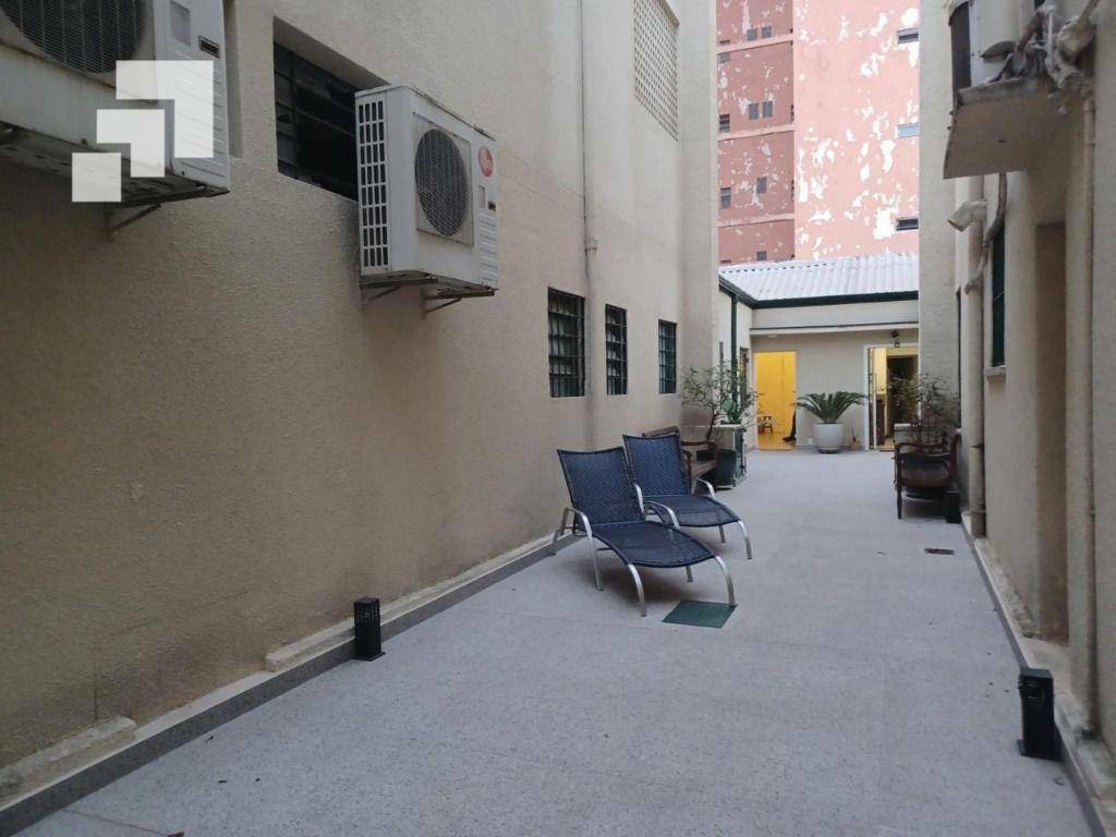 Apartamento para alugar com 3 quartos, 110m² - Foto 2