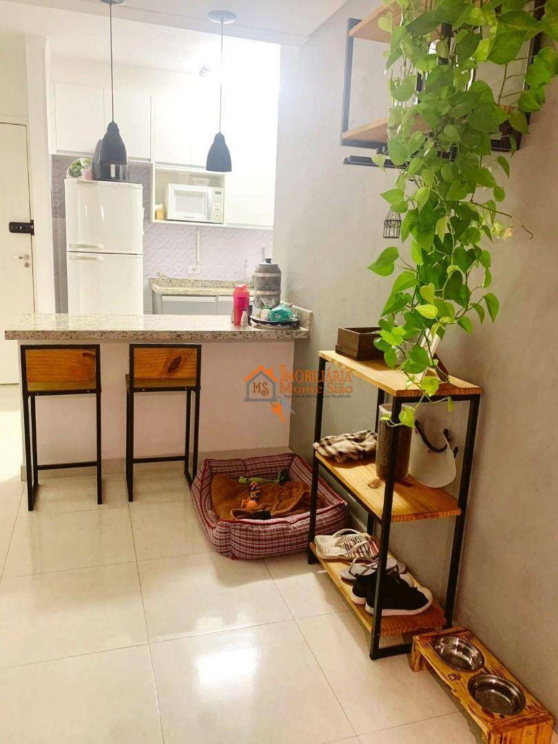 Apartamento à venda com 2 quartos, 67m² - Foto 2