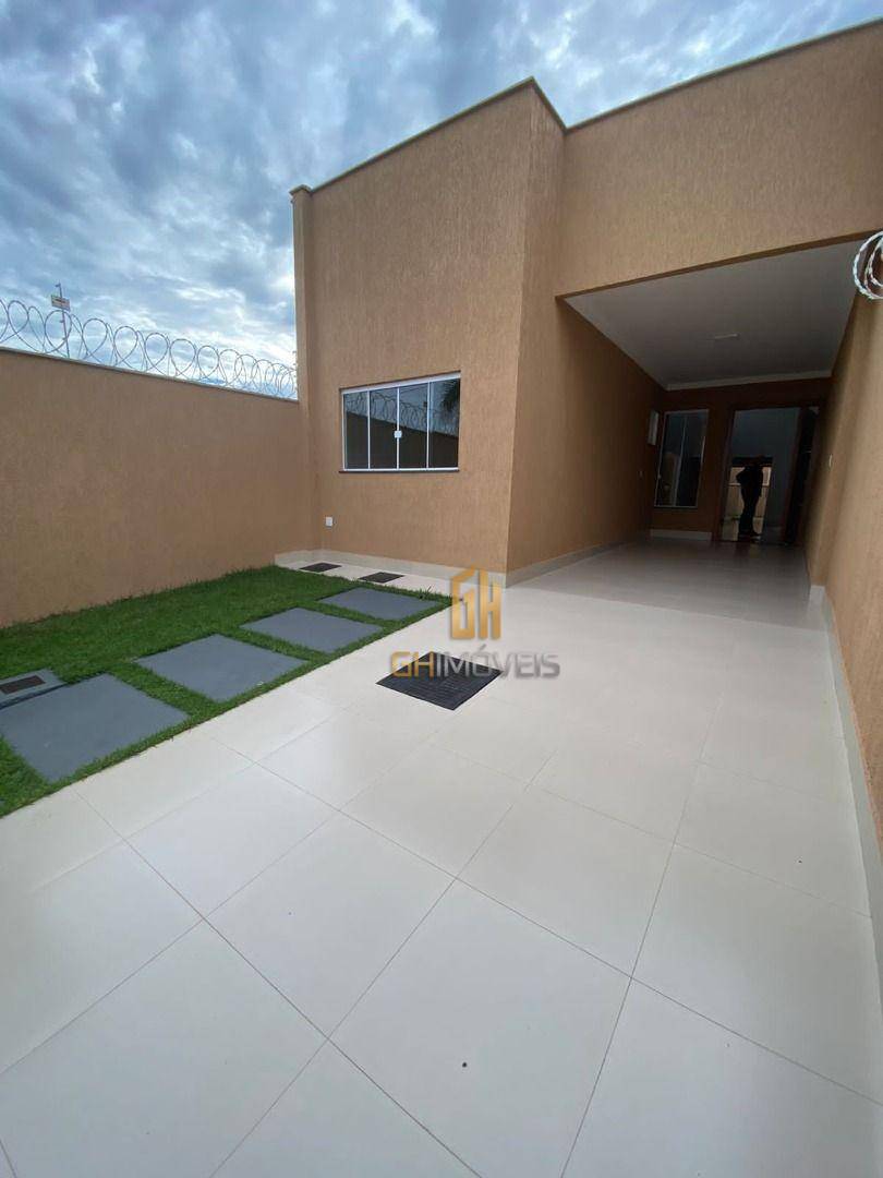 Casa à venda com 3 quartos, 115m² - Foto 1