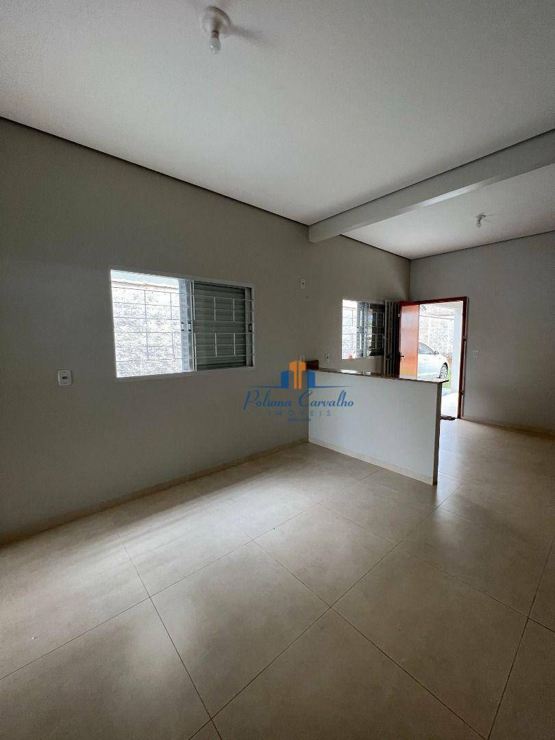 Casa à venda com 3 quartos, 131m² - Foto 4