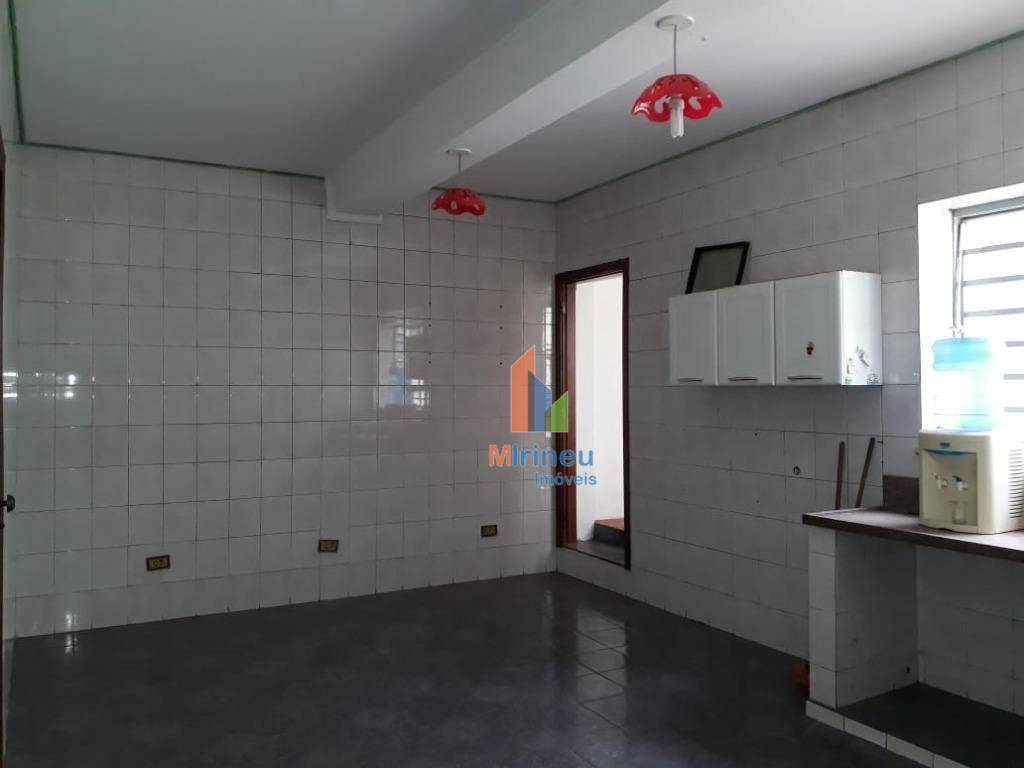 Casa à venda com 3 quartos, 200m² - Foto 8