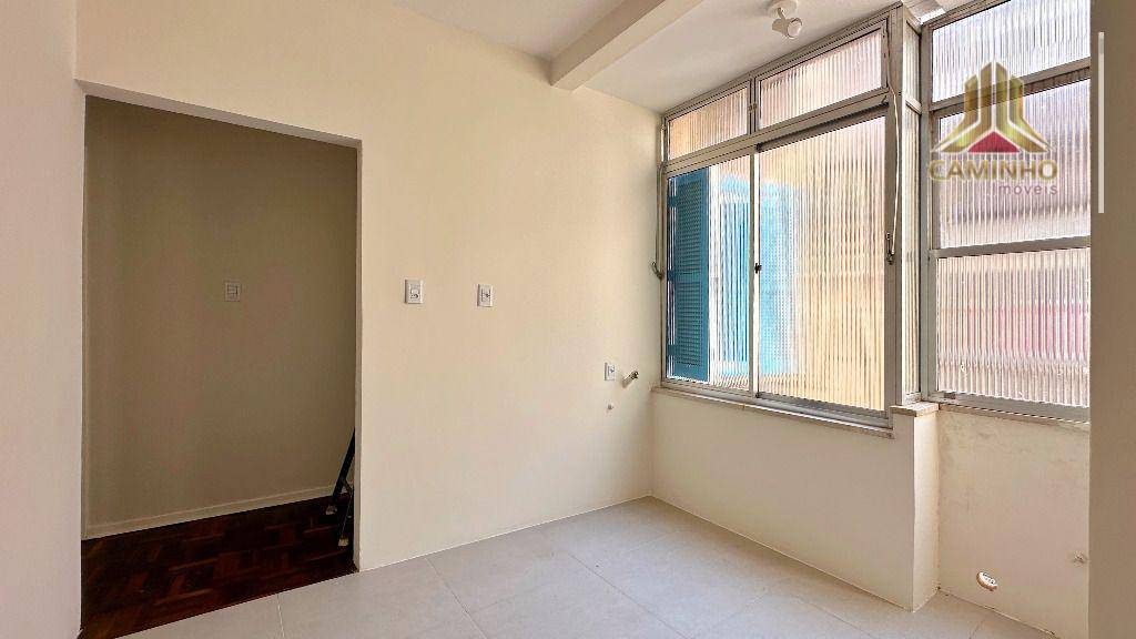 Apartamento à venda com 2 quartos, 62m² - Foto 7