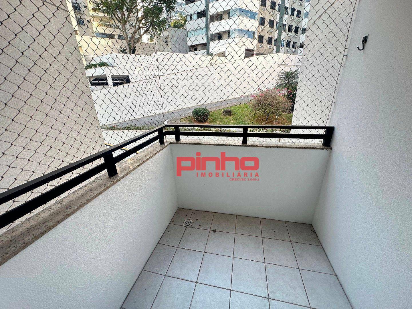 Apartamento à venda com 3 quartos, 81m² - Foto 25