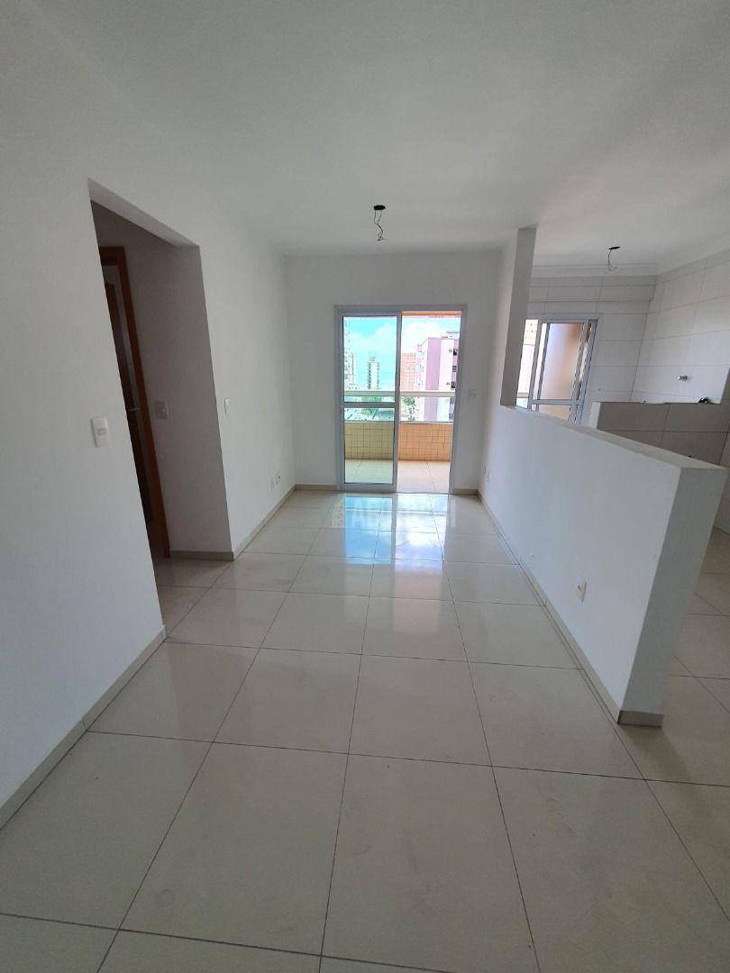 Apartamento à venda com 2 quartos, 75m² - Foto 3