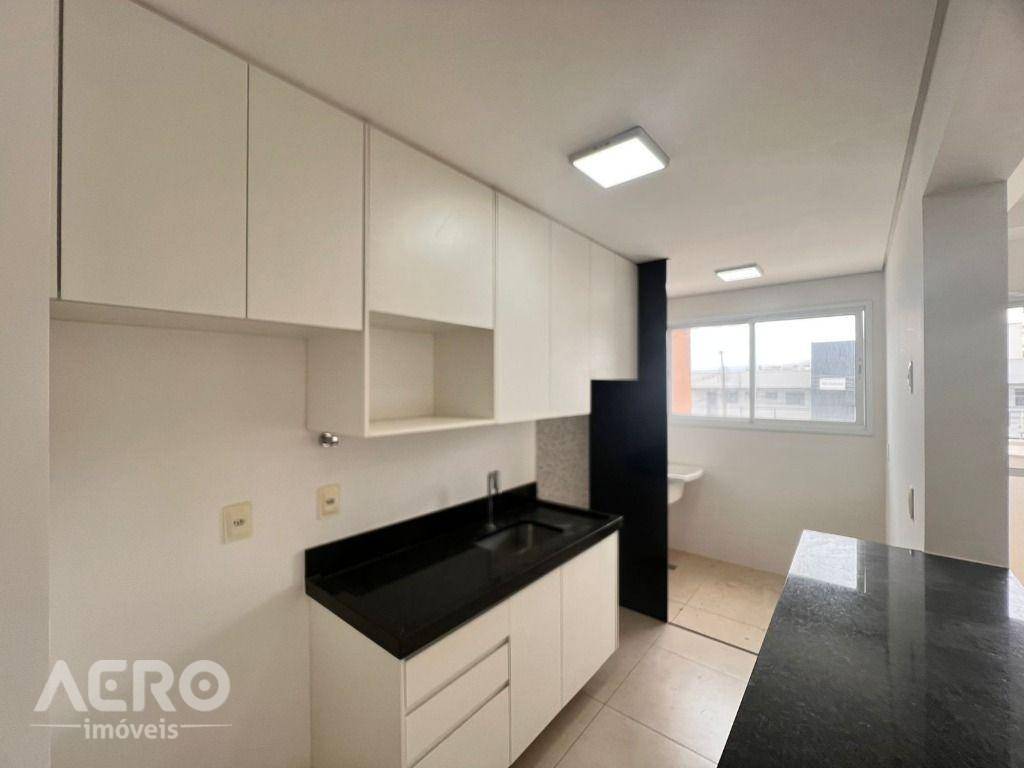 Apartamento para alugar com 2 quartos, 60m² - Foto 3