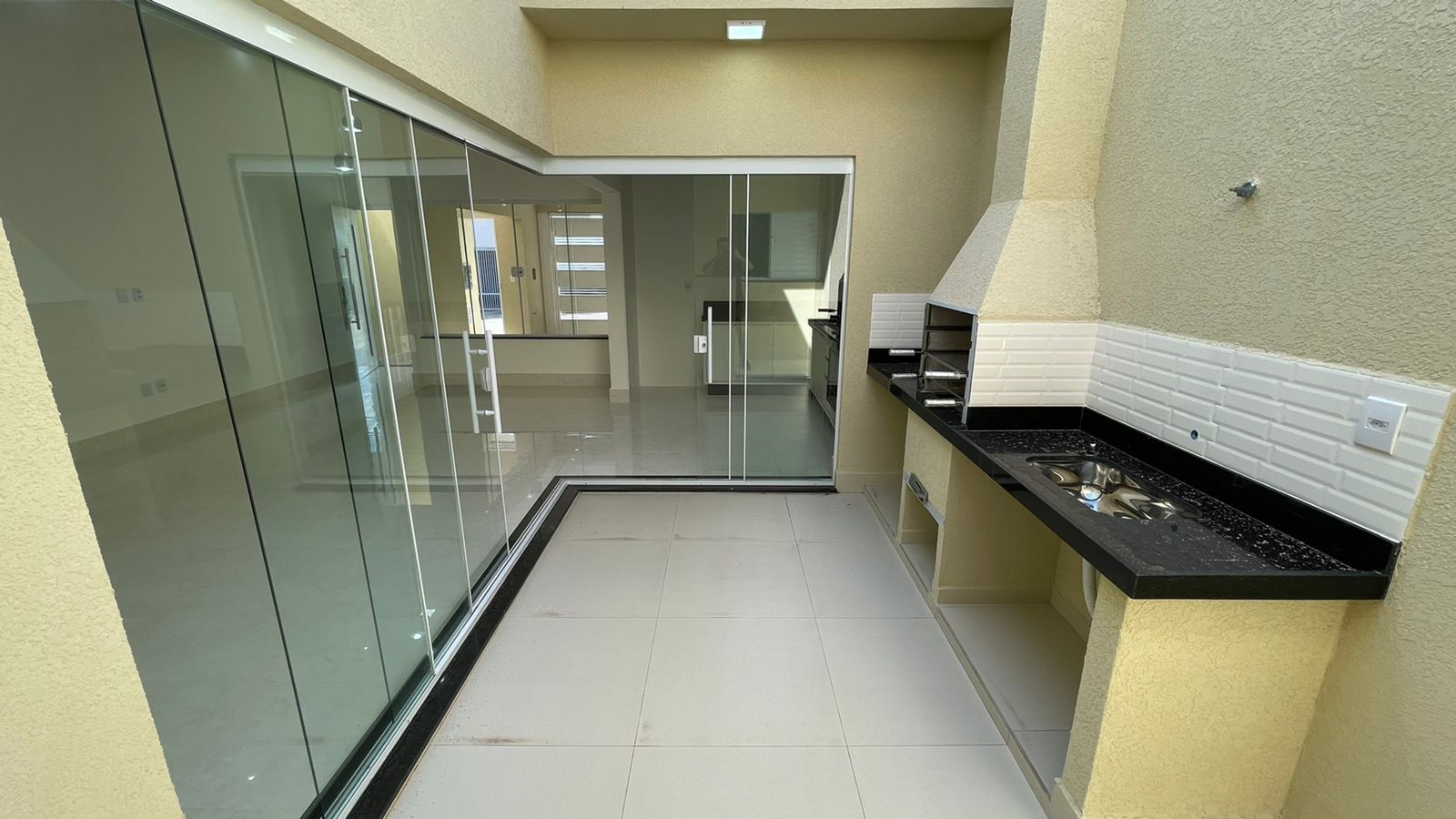 Casa à venda com 3 quartos, 130m² - Foto 28