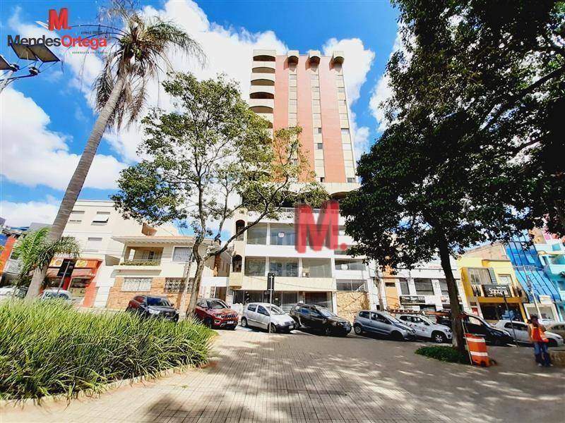 Apartamento à venda com 3 quartos, 183m² - Foto 1