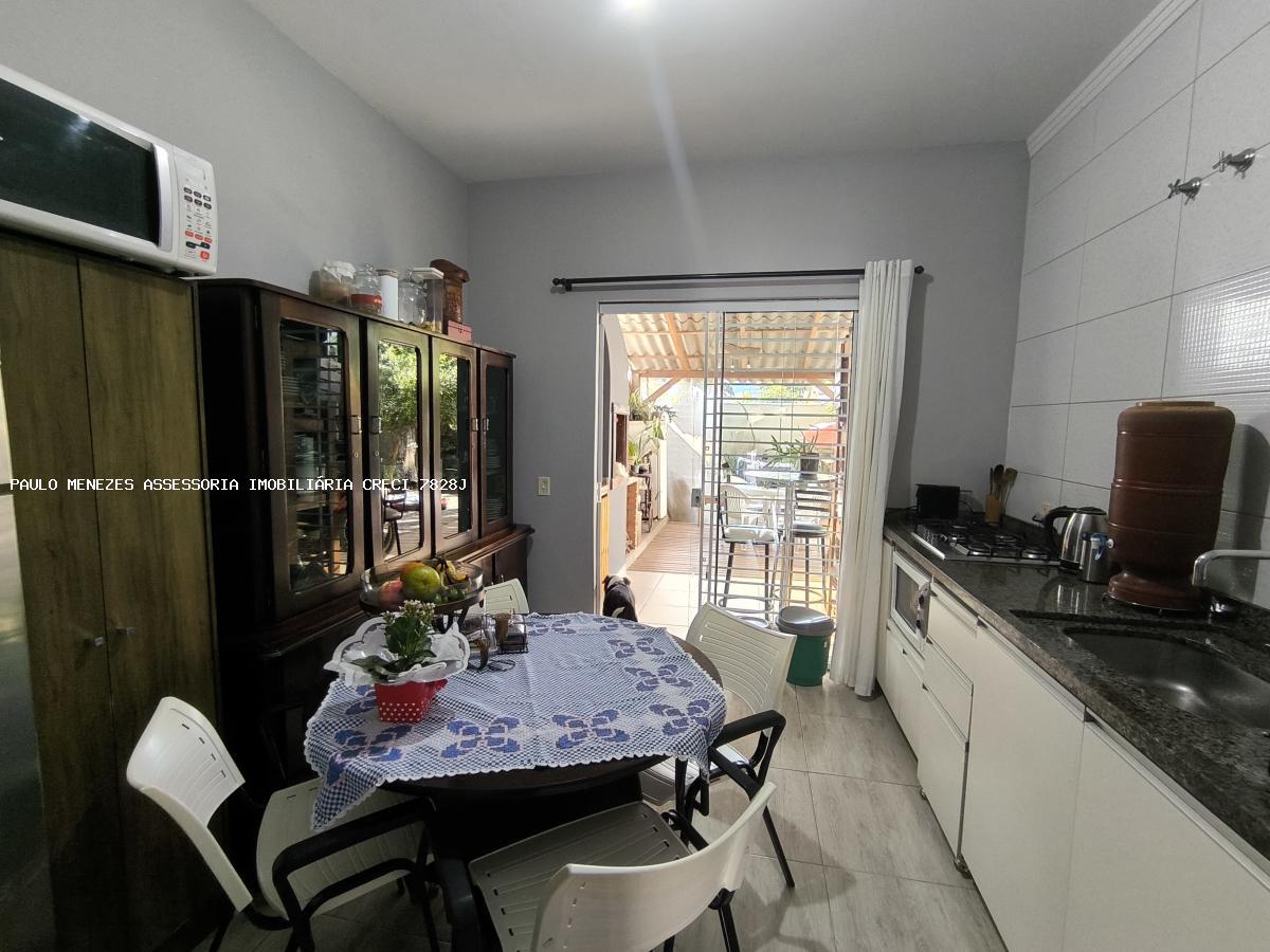 Casa à venda com 2 quartos, 192m² - Foto 8