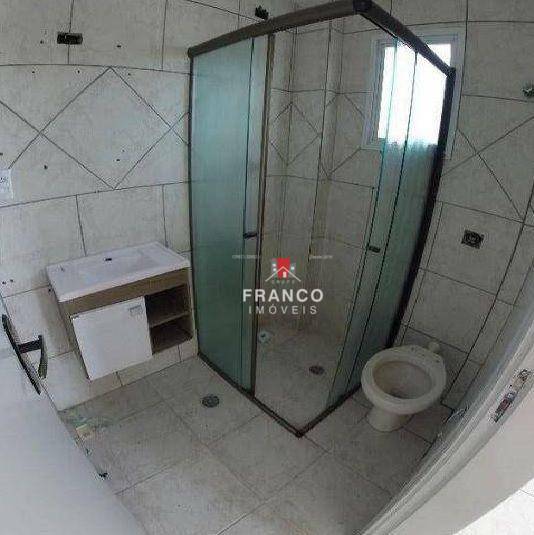 Apartamento para alugar com 2 quartos, 68m² - Foto 13