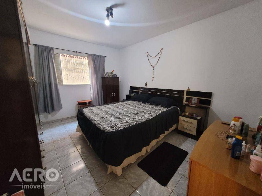 Casa à venda com 2 quartos, 156m² - Foto 11