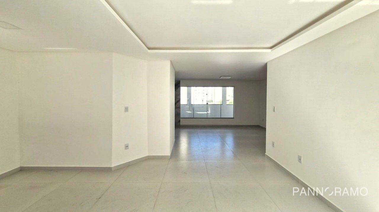 Casa à venda e aluguel com 4 quartos, 300m² - Foto 11