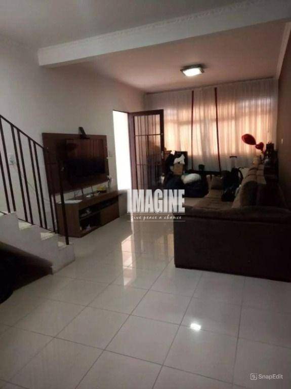 Sobrado à venda com 2 quartos, 180m² - Foto 1