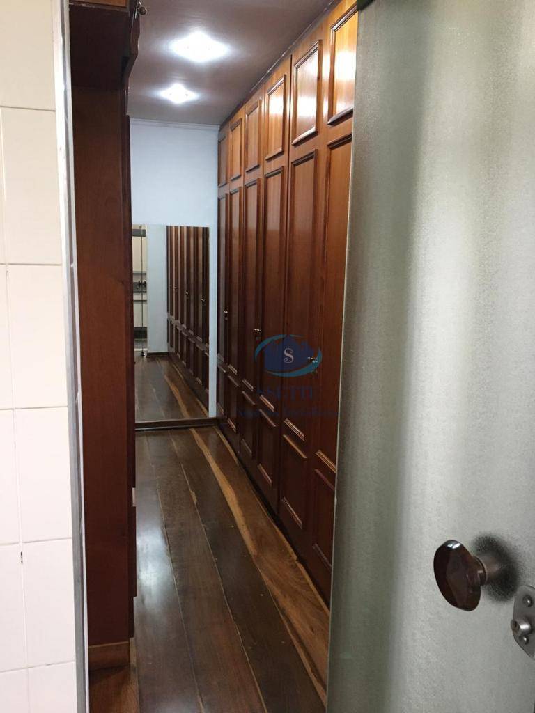 Apartamento à venda com 4 quartos, 220m² - Foto 6