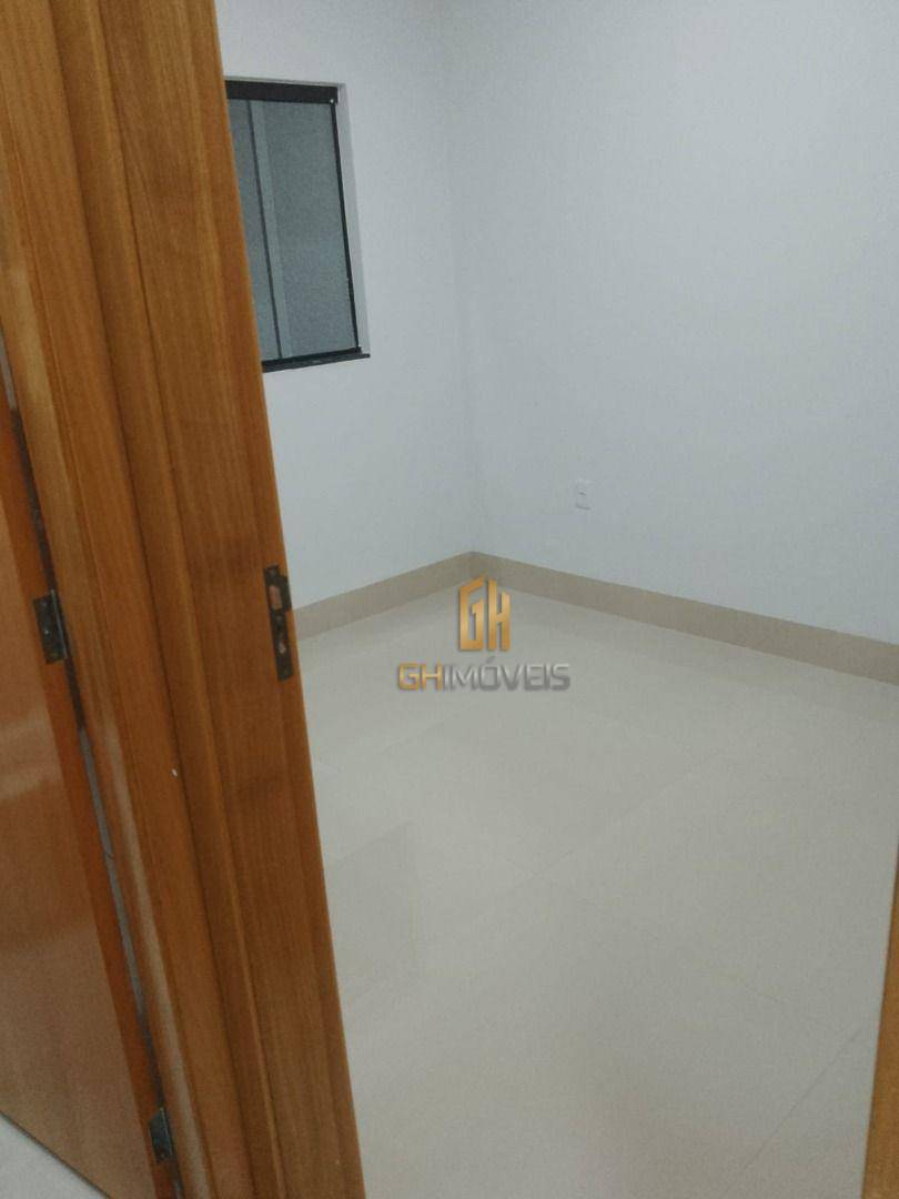 Casa à venda com 3 quartos, 100m² - Foto 2