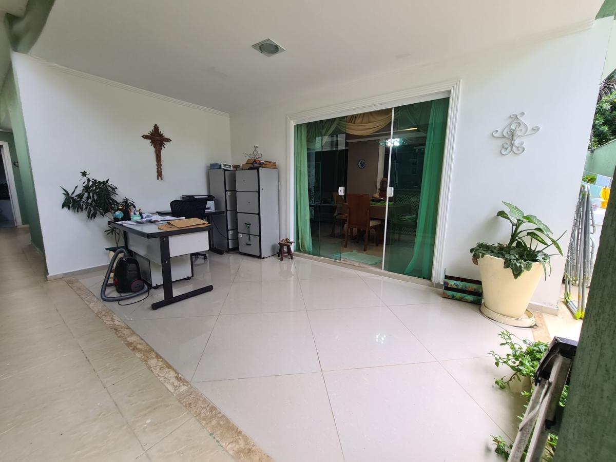 Casa de Condomínio à venda com 4 quartos, 300m² - Foto 11