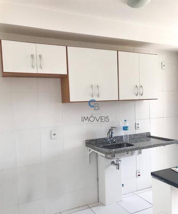 Apartamento à venda com 2 quartos, 69m² - Foto 3