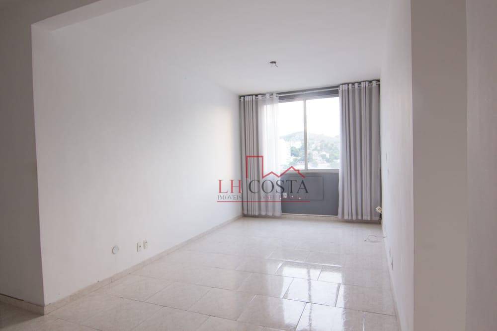 Apartamento à venda com 1 quarto, 60m² - Foto 2