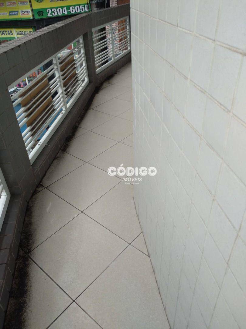 Casa para alugar com 2 quartos, 70m² - Foto 15