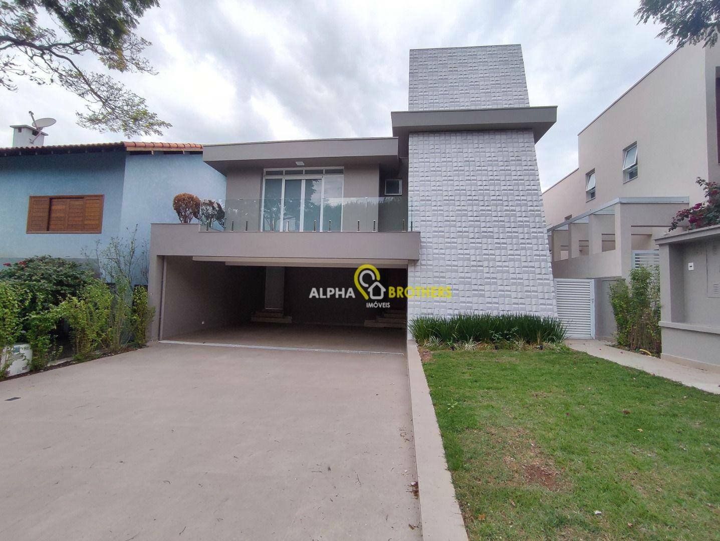 Casa de Condomínio à venda com 4 quartos, 380m² - Foto 1