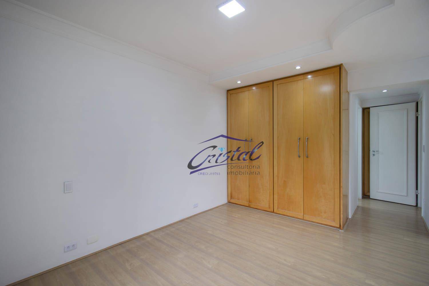 Apartamento à venda com 3 quartos, 220m² - Foto 45