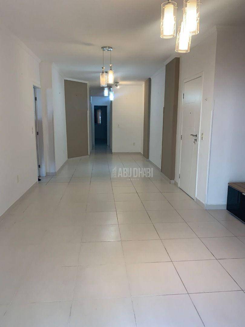 Apartamento à venda com 3 quartos, 113m² - Foto 2