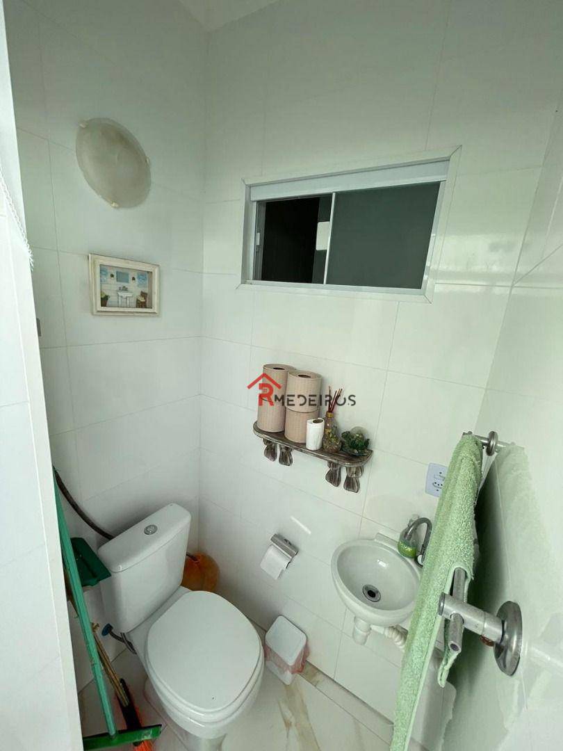 Casa à venda com 2 quartos, 70m² - Foto 20