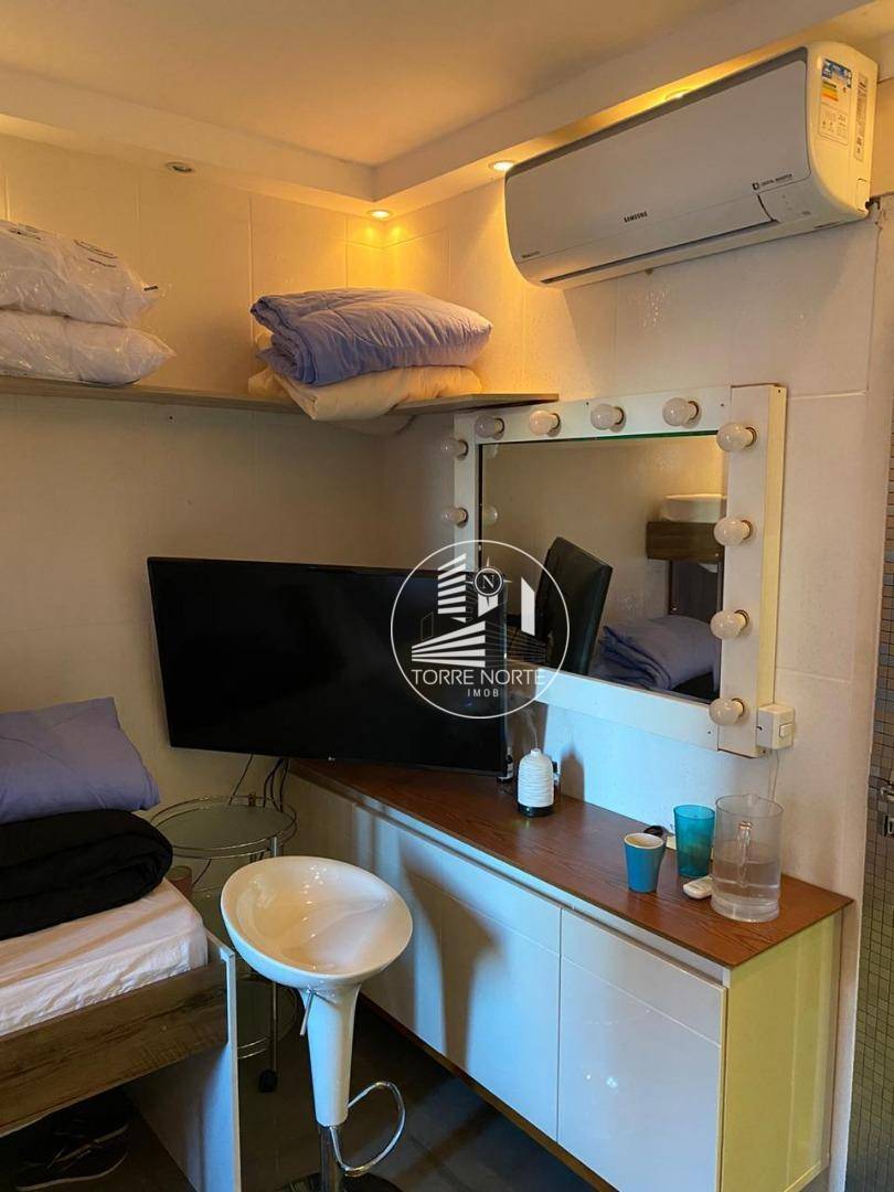 Apartamento à venda com 4 quartos, 210m² - Foto 18